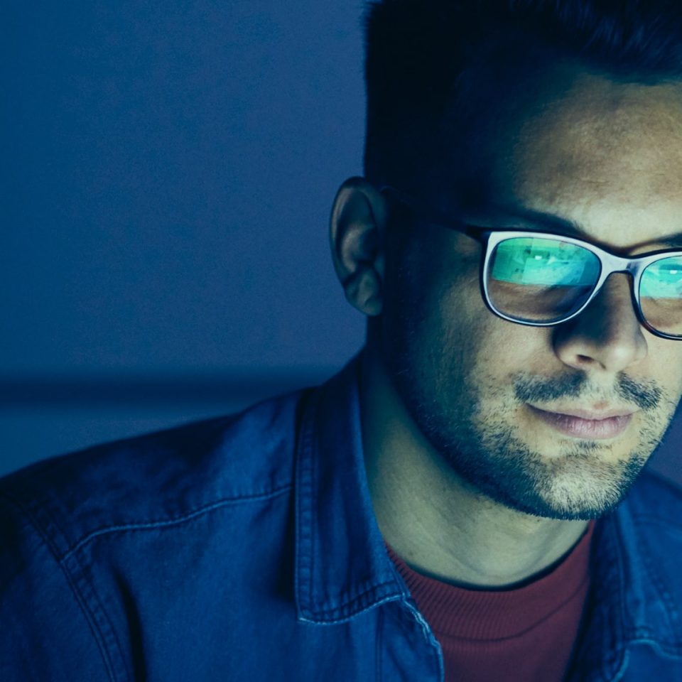 man-using-laptop 1-min